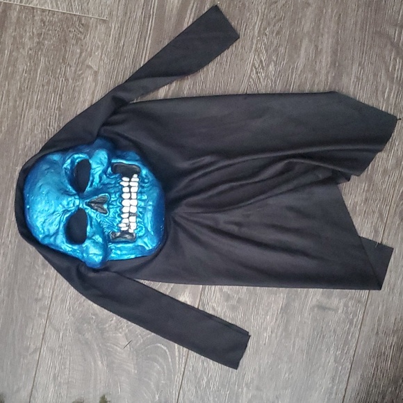 Fun World Easter Unlimited Metallic Blue Skull Face Halloween Mask Hood Strap - Picture 1 of 6